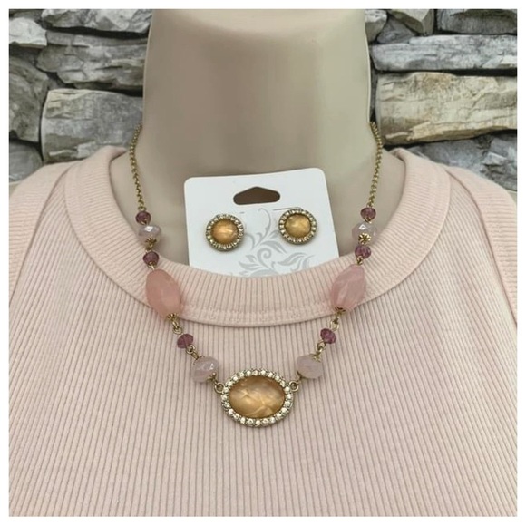 Vintage Box Avon Misty Pink Cabochon Beads Rhinestones Necklace Earrings New Set - Picture 7 of 7